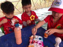 hoạt động tại Hội chợ măng non