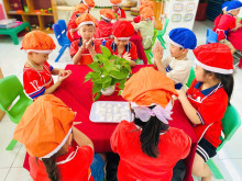 Các bé trường Mầm non Phương Trung I trải nghiệm làm bánh trôi nhân dịp tết Hàn Thực 3/3