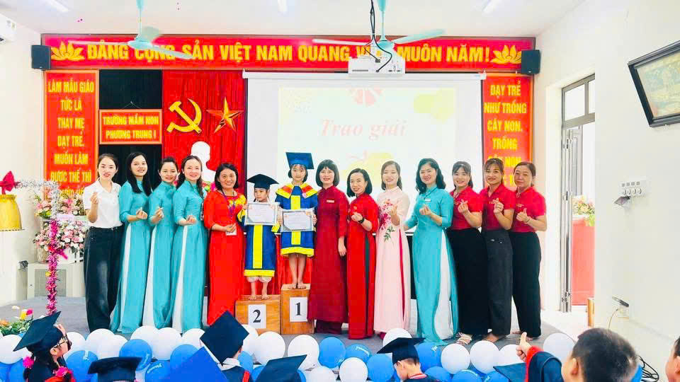 Trường MN Phương Trung I tổ chức hội thi "Rung Chuông Vàng" cho các bé MGL 5 tuổi